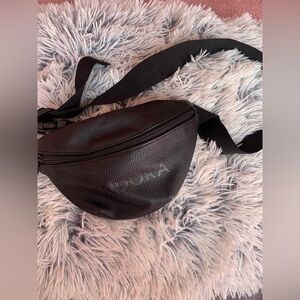 Doma Black Belt Bag Minimalist Design Adjustable Straps